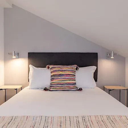 Contemporary Apartment Chiado