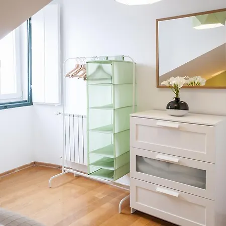 Contemporary In Historical Chiado Apartment