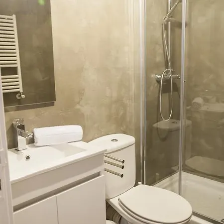 Contemporary In Historical Chiado Apartment *