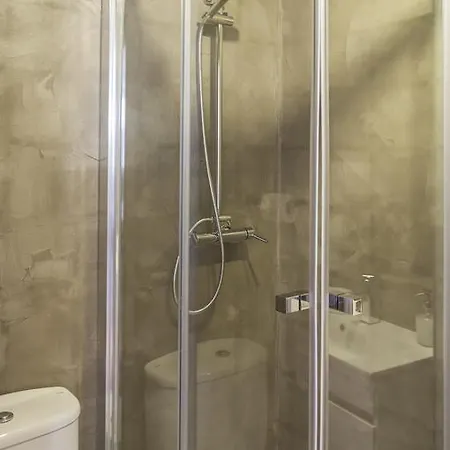 Apartment Contemporary In Historical Chiado