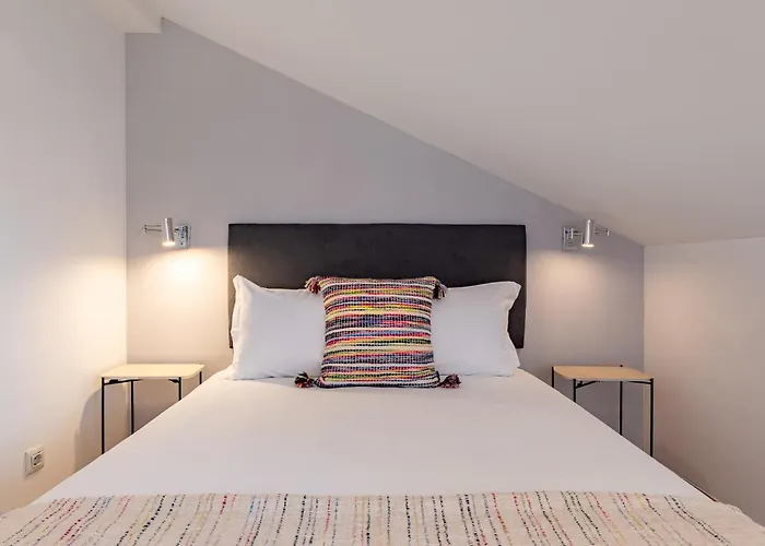 里斯本希亚多历史区现代公寓