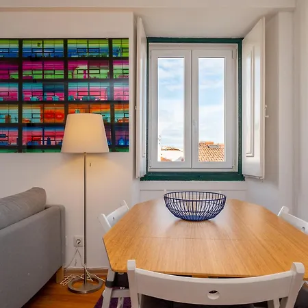 Apartment Contemporary In Historical Chiado Lisbon
