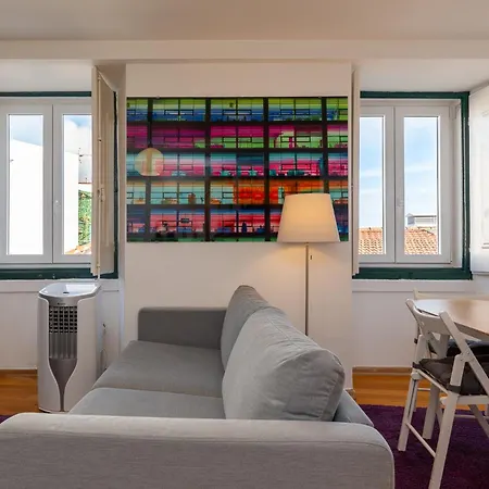 Contemporary Apartment Chiado アパート リスボン
